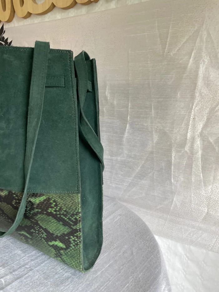 Sac vert effet python - Comme neuf - photo numéro 3
