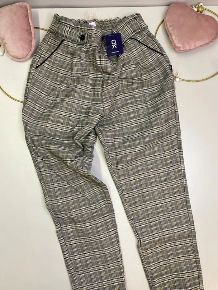 Pantalon fille - carreaux - Neuf - Okaïdi - Taille 9 ans - photo numéro 2