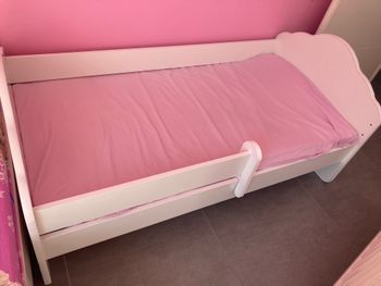 Lit neuf 140 x 70 cm