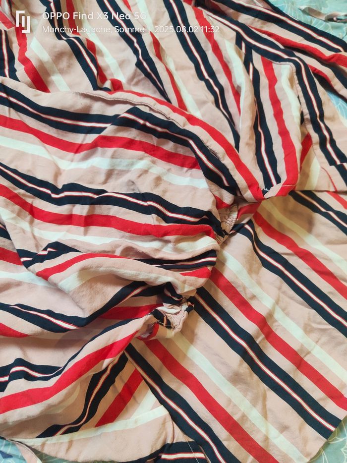 Haut Bershka taille S Réduction jusqu'à -70% - photo numéro 3