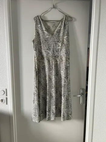 Robe noir et blanche