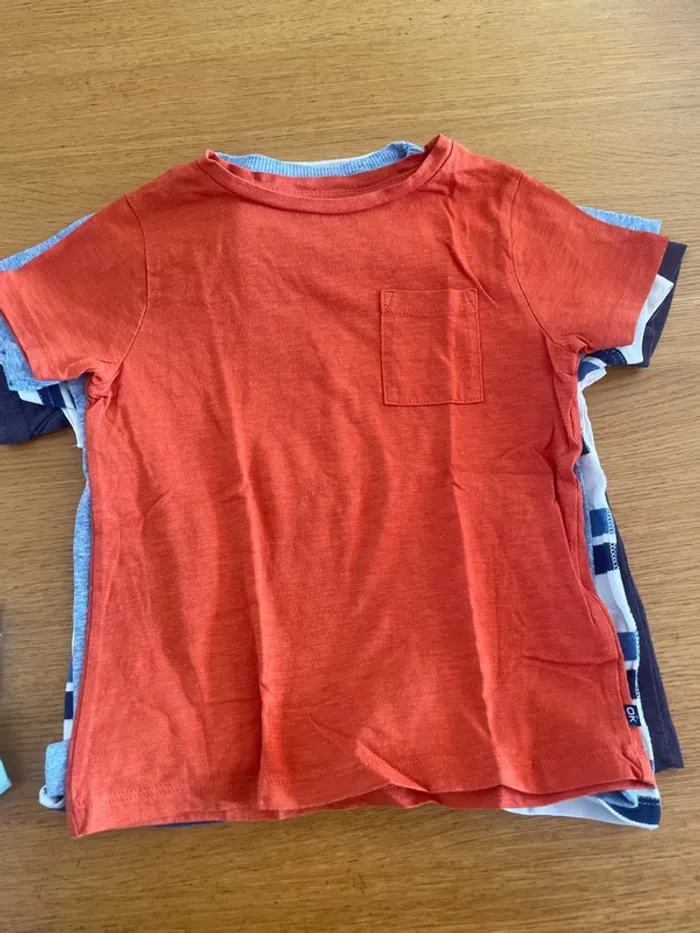 9 t-shirt 4 ans - photo numéro 7
