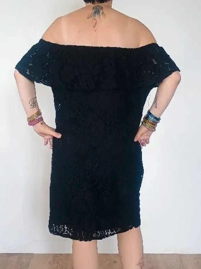 robe noir M/L - photo numéro 2