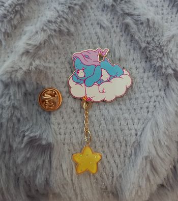 Pin's bisounours bleu