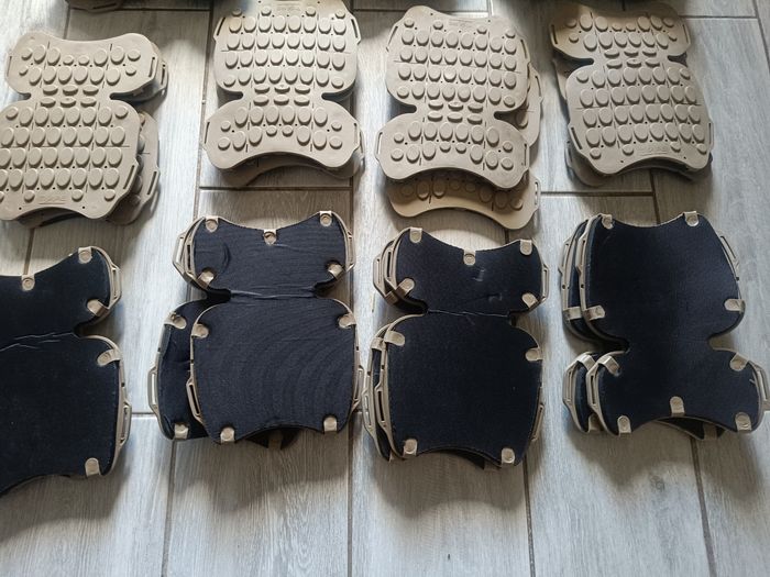 200 genouillères de haute protection. Prix 5€ la paire de - photo numéro 8