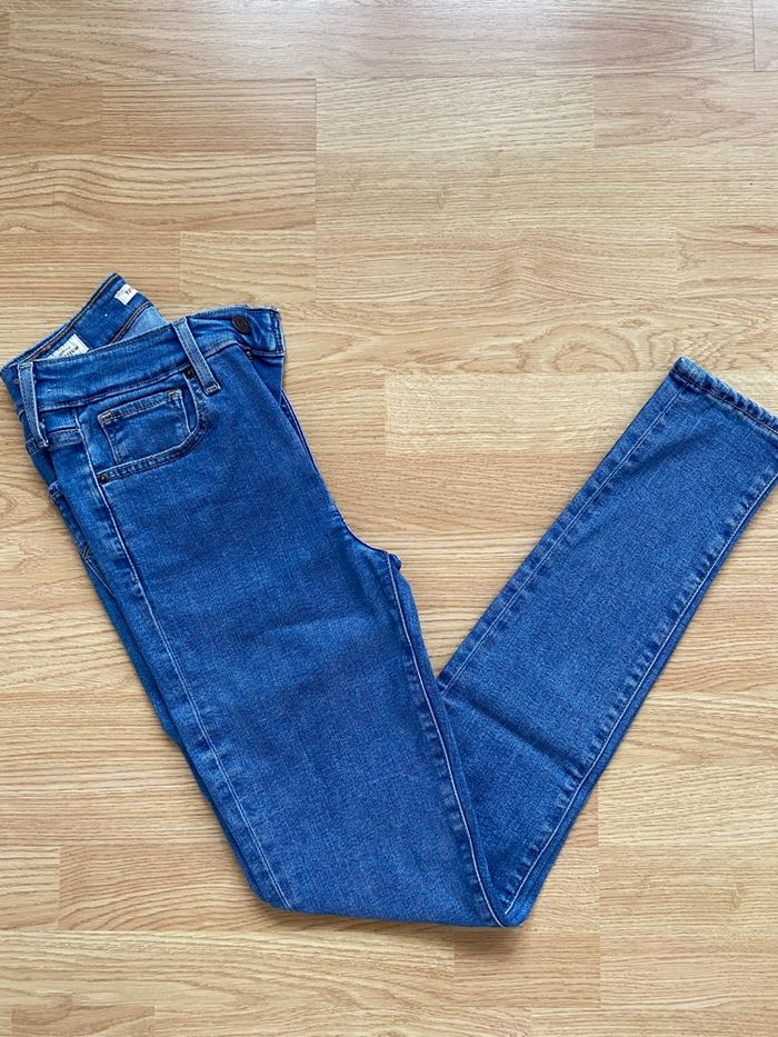 Magnifique Jean Levi’s bleu skinny 721 High rise skinny  taille 24 - photo numéro 4