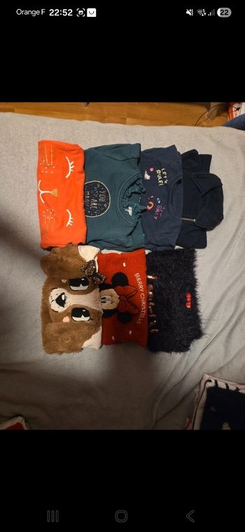 Lot 7 pulls fille 2-3 ans