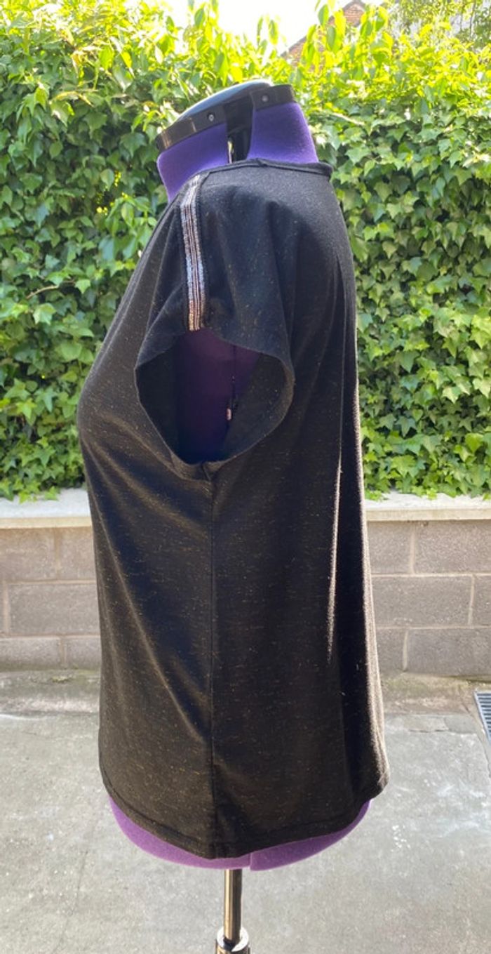 Blouse noire petit fil doré Col en V Camaïeu - photo numéro 3