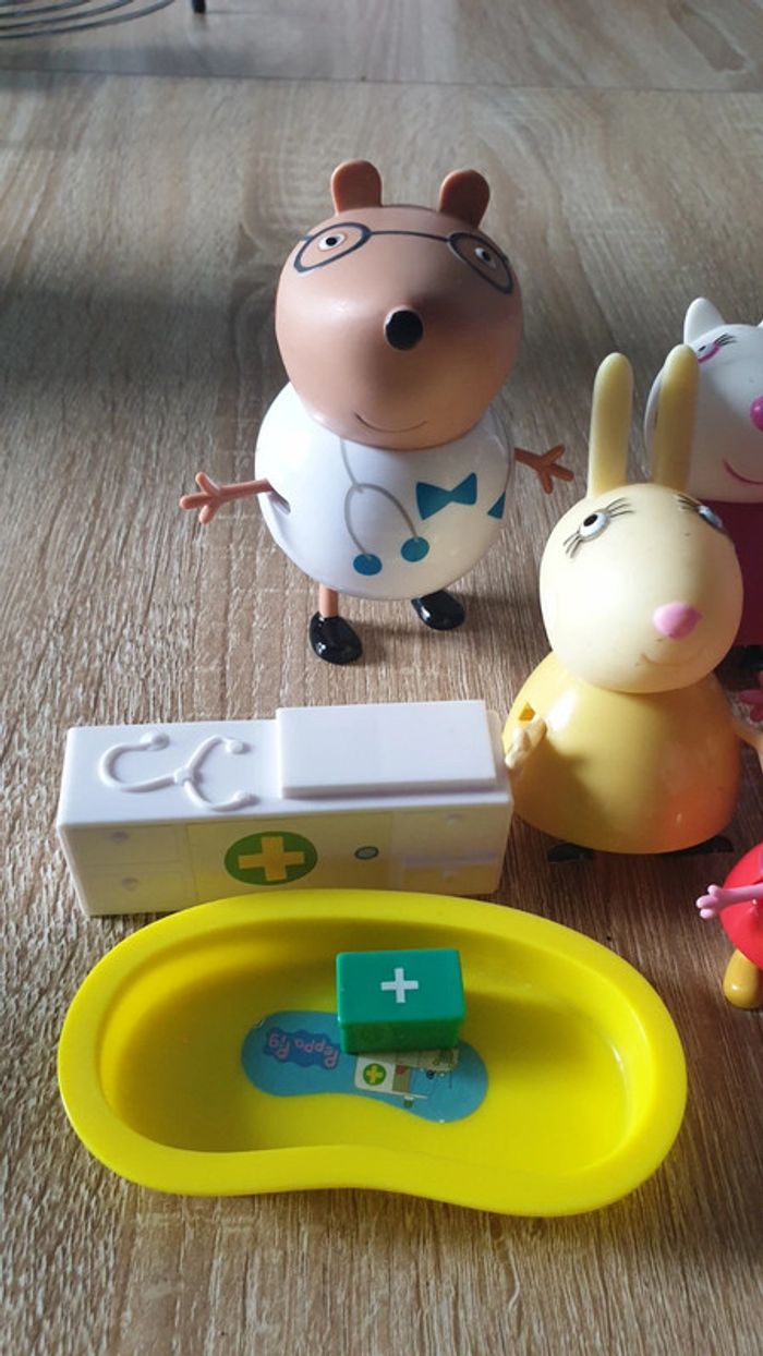 Lot figurines peppa pig - photo numéro 4