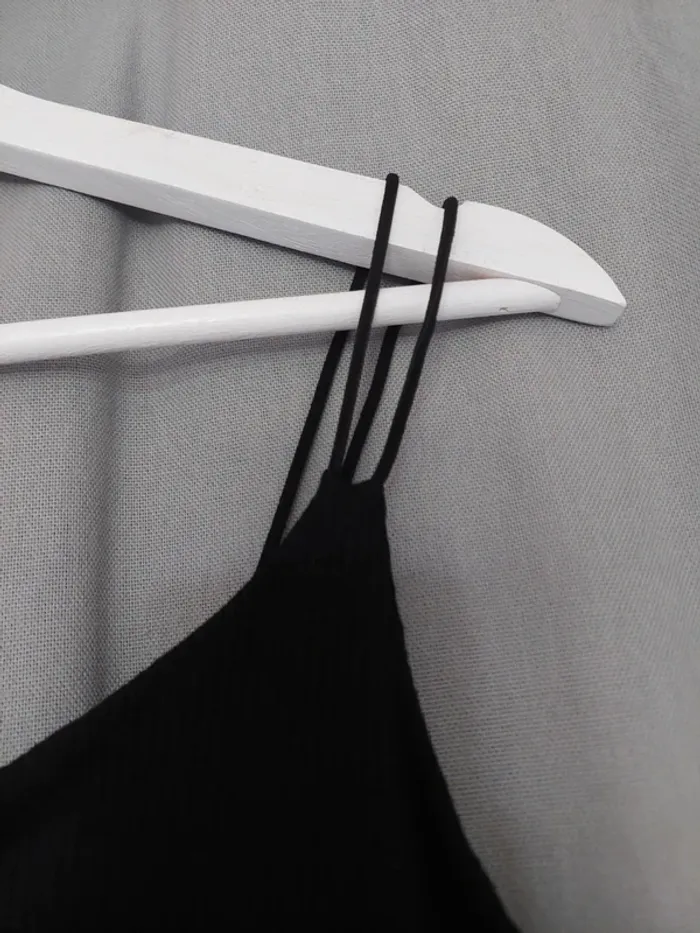 Top noir à double bretelle Shein – Taille L – excellent état - photo numéro 2