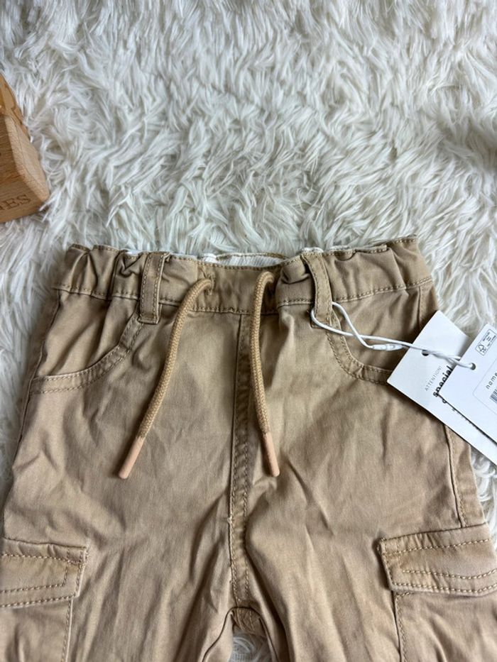 Pantalon beige name it taille 4-6 mois - photo numéro 2