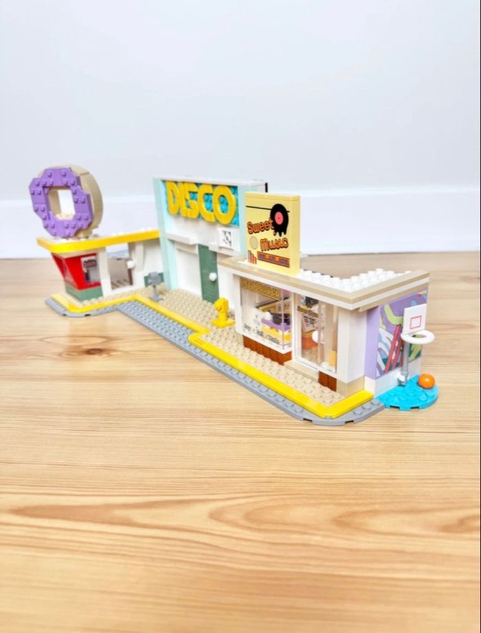 Lego set Ideas : BTS Dynamite (Réf. 21339) SANS figurines - photo numéro 4