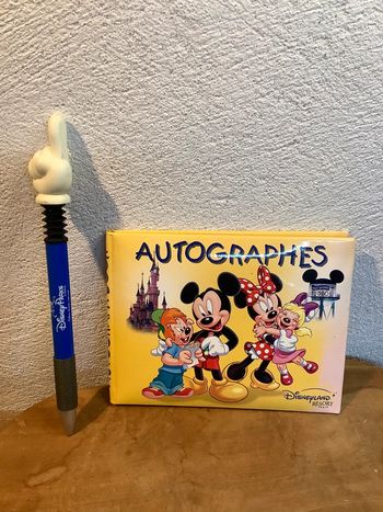 Carnet autographe Mickey disney et son stylo