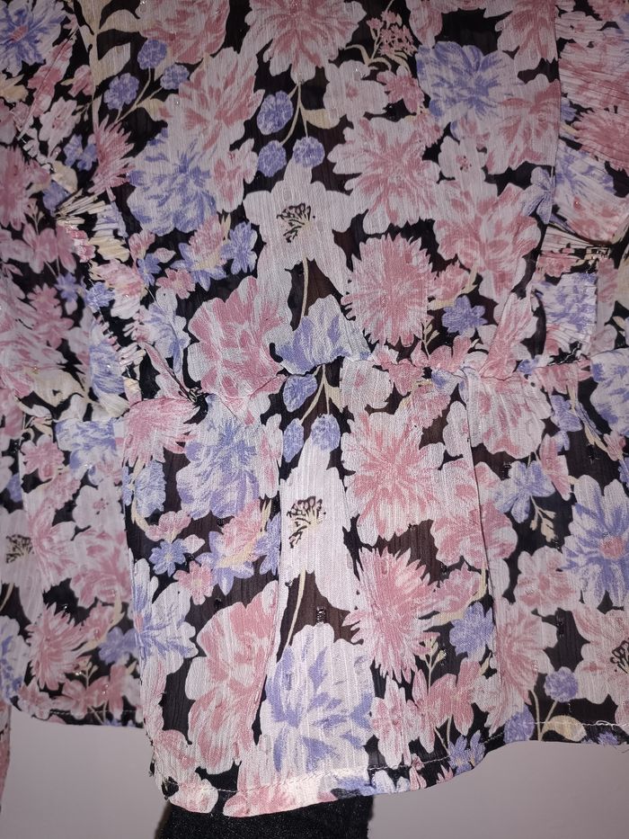 Chemisier fleurie neuf - photo numéro 10