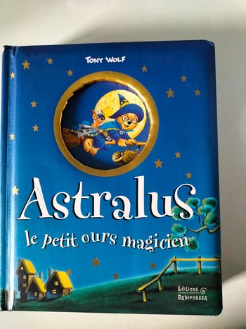Astralus le petit ours magicien