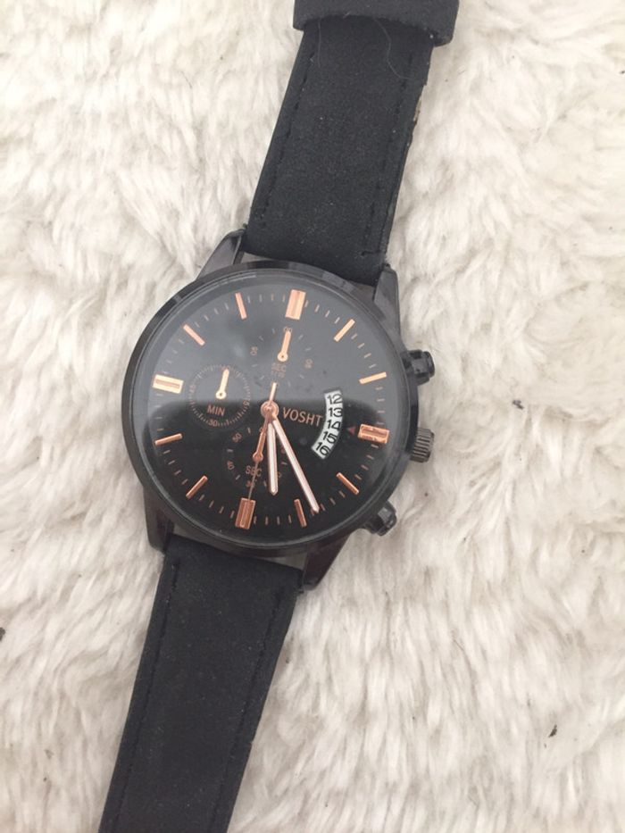 Montre noir effet cuir - photo numéro 2