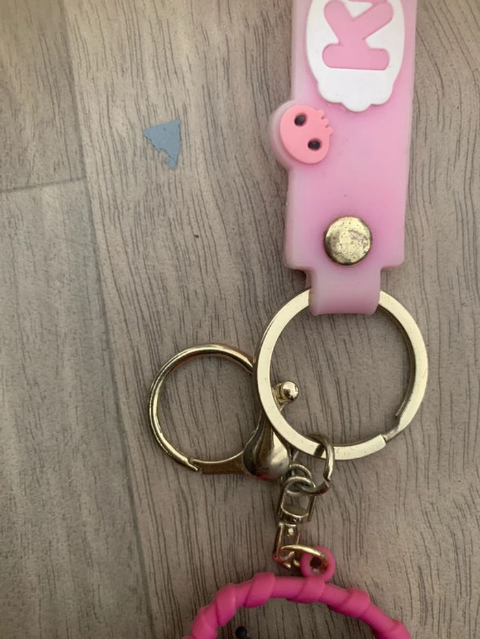 Porte clé Kuromi violet et rose - photo numéro 5