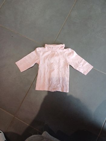 T-shirt manches longues col roulé  kiabi 1 mois