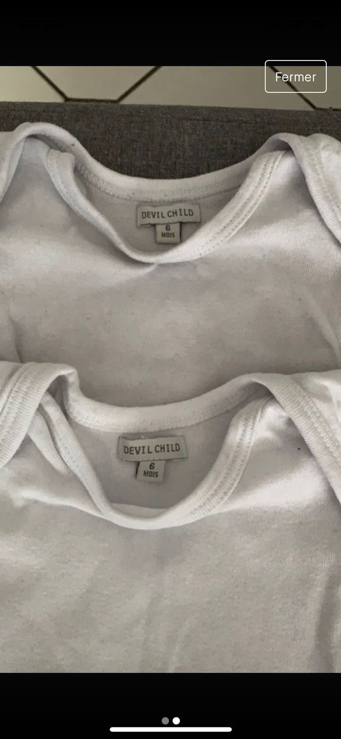 Lot de 2 bodies 6mois - photo numéro 2