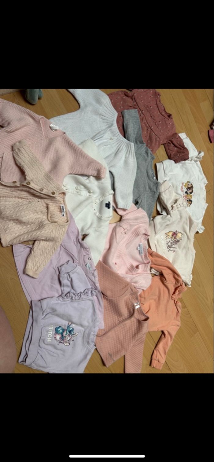10 pull et 3 brassière 1 mois ben e