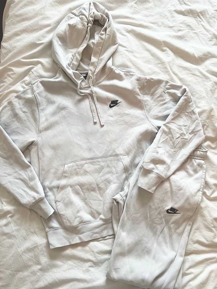 Ensemble Survêtement Nike - photo numéro 2