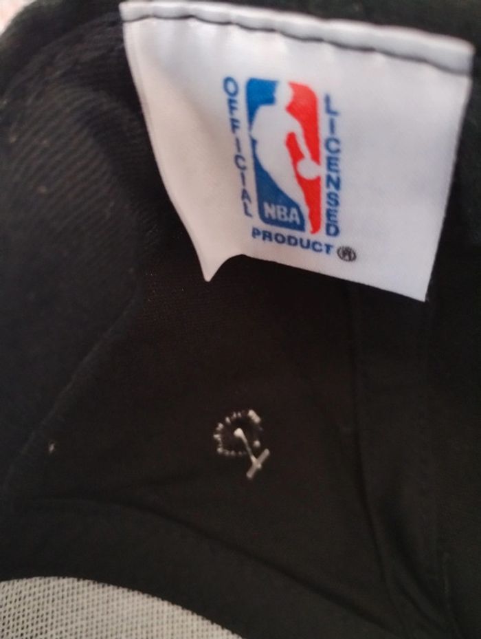 Casquette charlotte  NBA sous licence vintage - photo numéro 6
