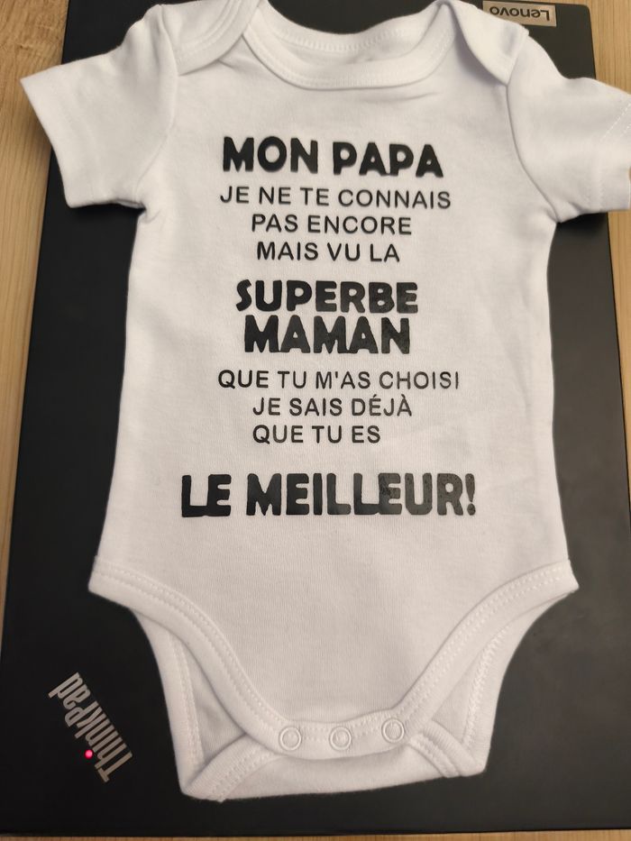 Bodie annonce grossesse cadeau surprise papa - photo numéro 5