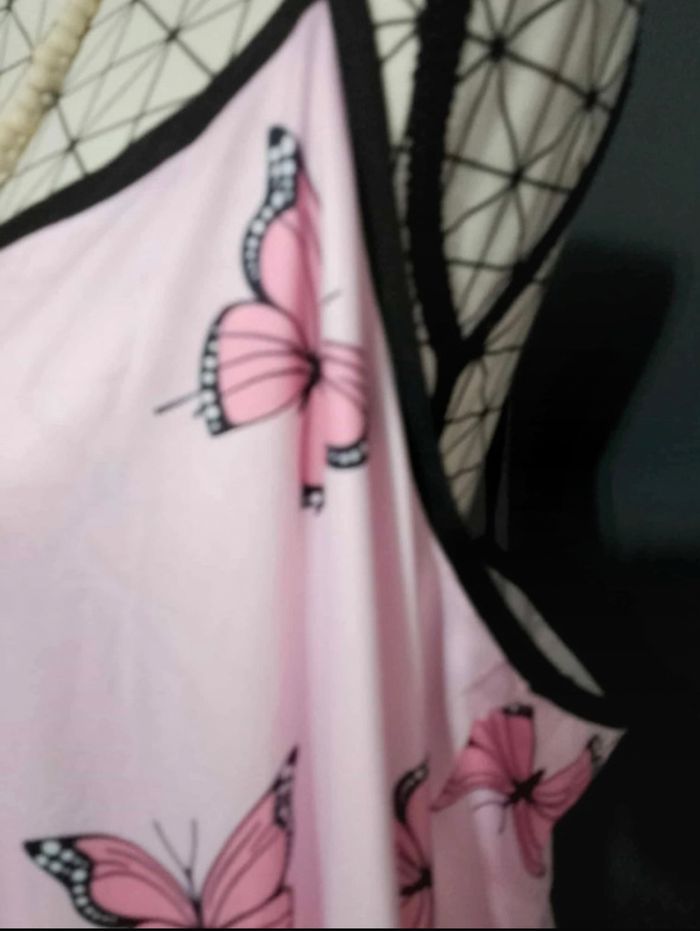 Nuisette Grande Taille 48 – Sans Manches, Imprimé Papillons Colorés Rose - photo numéro 5