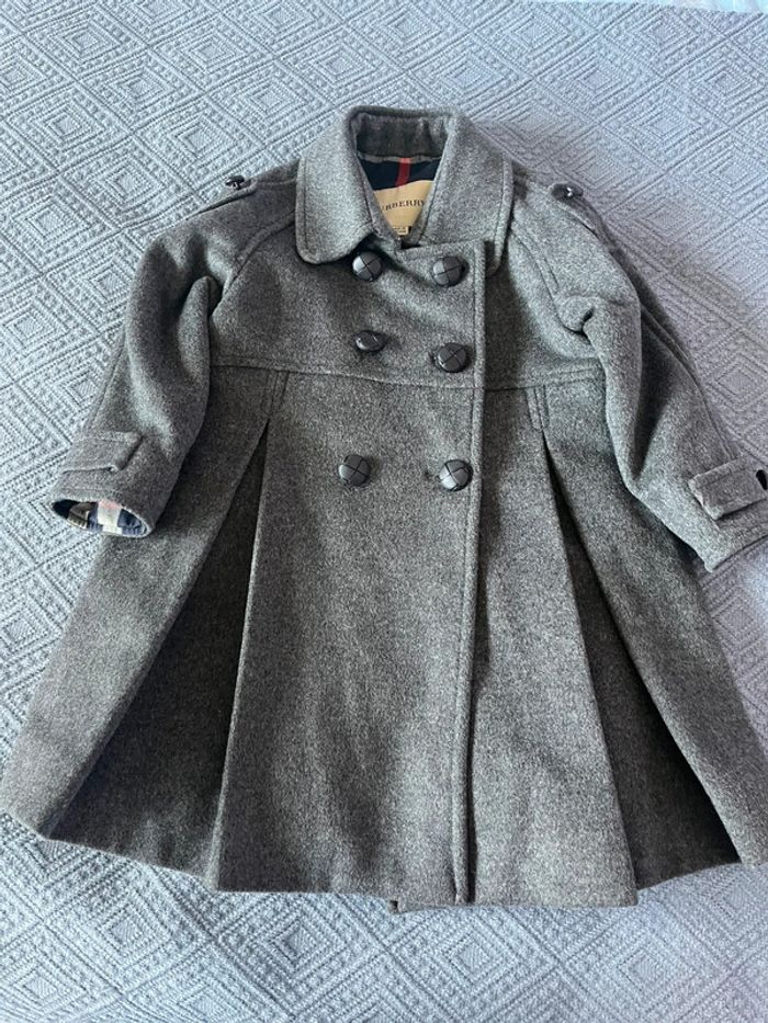 Superbe manteau fille Burberry -taille 2 ans -
