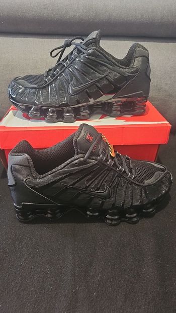 Basket nike shox neuf