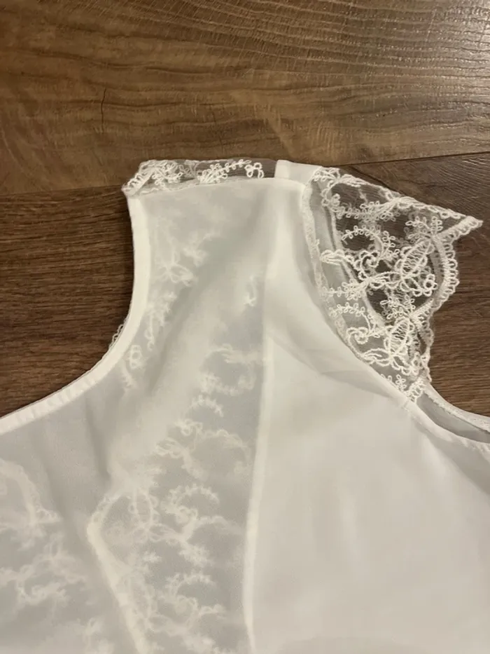 Haut dentelle - photo numéro 2