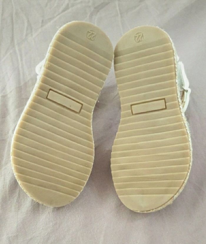 Sandales pointure 22 - photo numéro 2