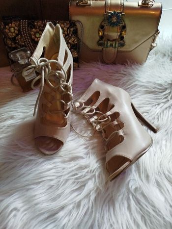 Sandales Nude CHIC neuve