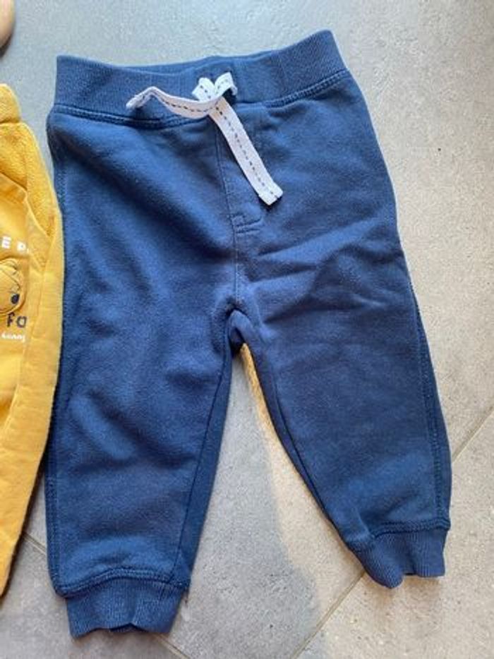 Lot 3 jogging 18 mois - photo numéro 2