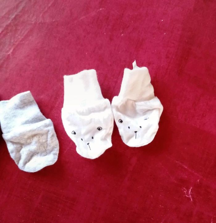 2 paires de gants nouveau né - photo numéro 3