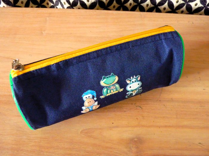 Lot trousses enfant fournitures scolaires crayons, feutre, dessin pochette TBE - photo numéro 6