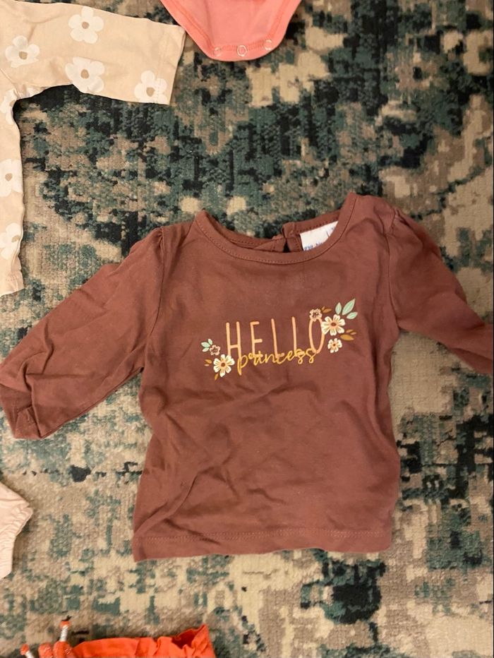 Lot de vêtements taille 3 mois - photo numéro 2