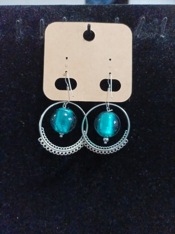 Paire de boucles d'oreilles perles - photo numéro 3