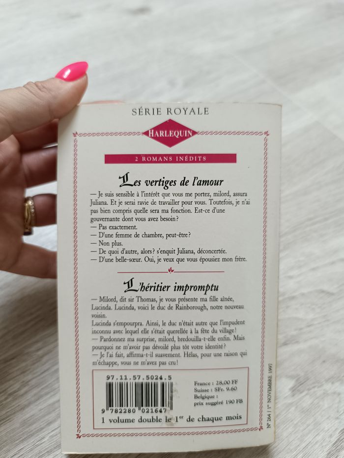 Livre Harlequin série Royale - photo numéro 2