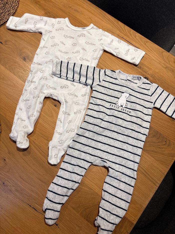 2 pyjamas 6 mois