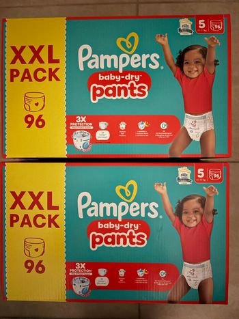 Couches Pampers Taille 5 Neuf
