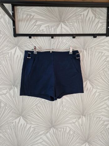 Joli short habillé Bershka taille 40