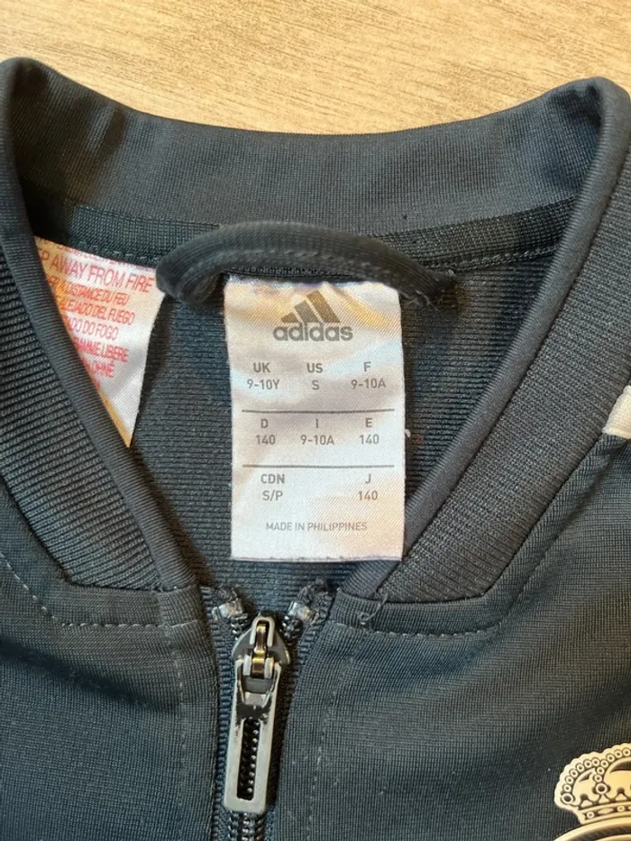 Sweat à fermeture éclair, taille 9/  10 ans - photo numéro 3