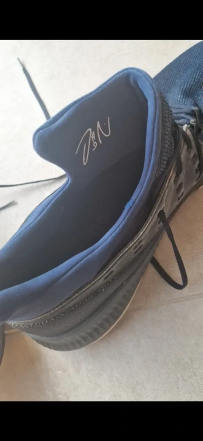 Basket adidas dame 3 marine  taille 52 2/3 tres  bon etat - photo numéro 7
