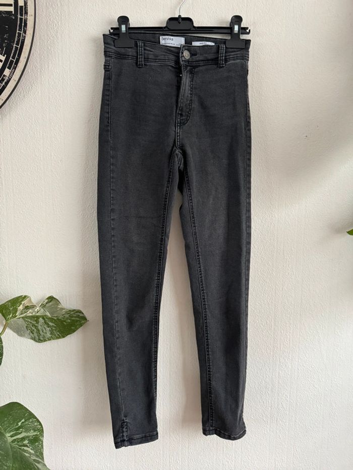 2 jeans XS - photo numéro 2