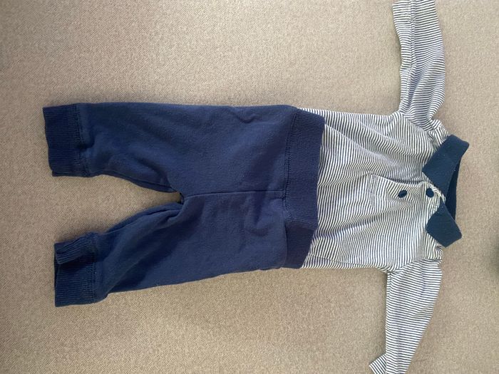 LOT DE VÊTEMENTS BÉBÉ 1 mois - photo numéro 3