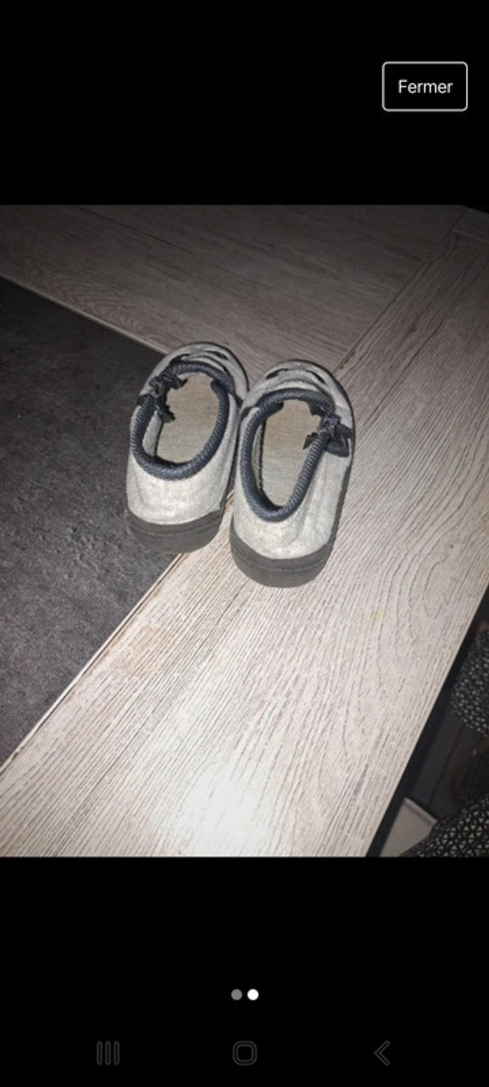 Lot 2 paires chaussons taille 22 - photo numéro 4