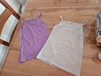 Lot de 2 débardeur kiabi 10 ans fille