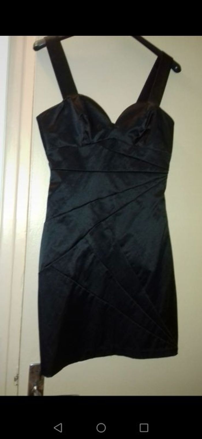 Robe de cocktail en très bon état H& M