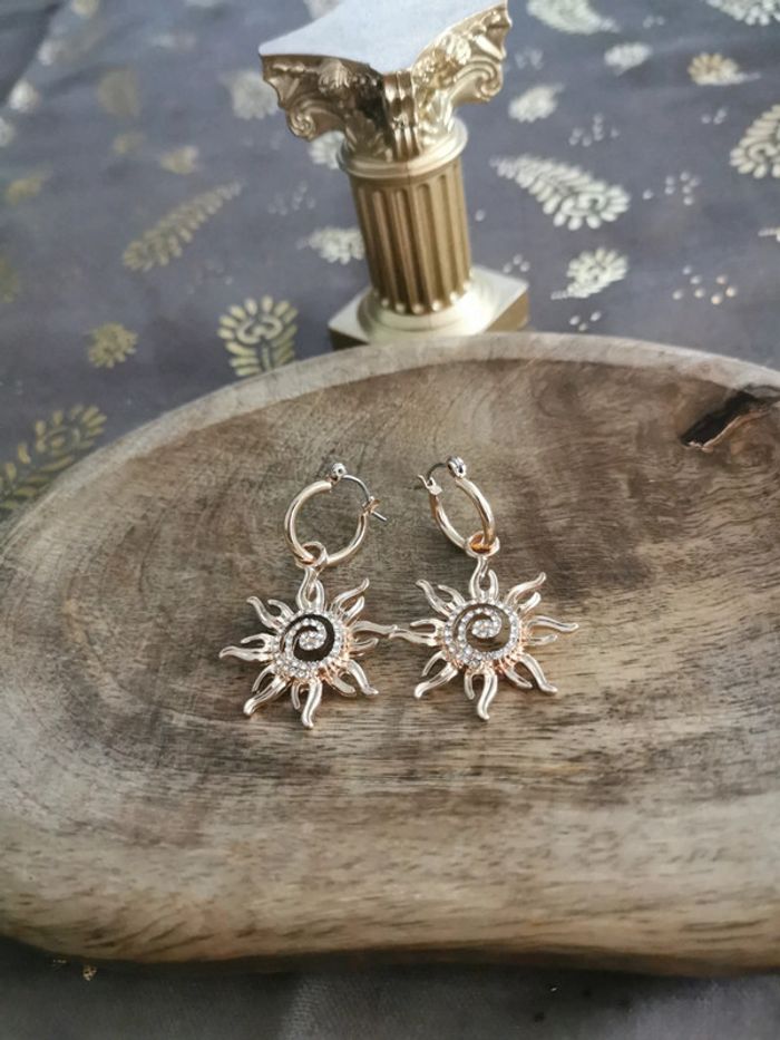 Boucles d'oreilles soleil doré